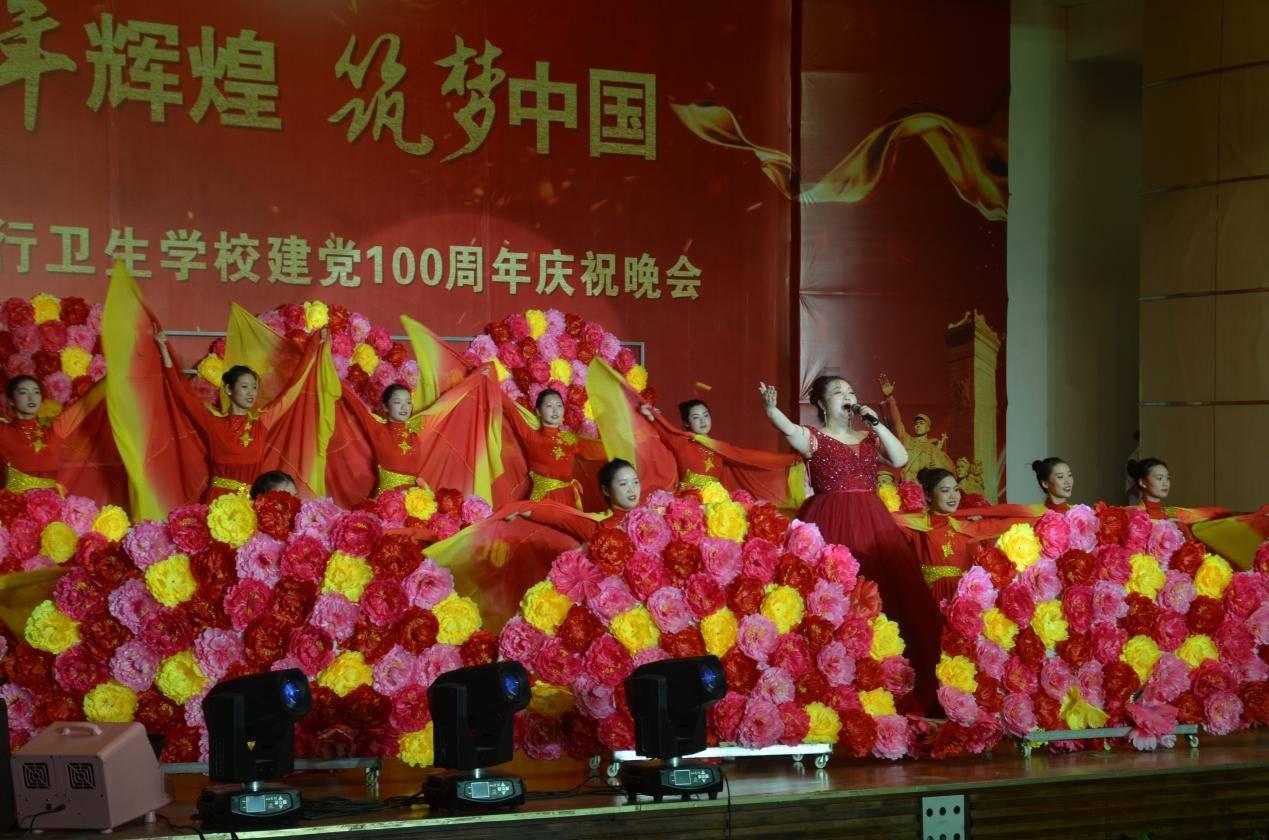 泼墨挥毫间年味渐浓，曹庄花卉市场送“福”礼