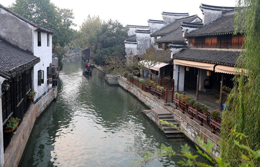 记者：祝贺青岛红狮获得中甲资格，一城双超又有加
